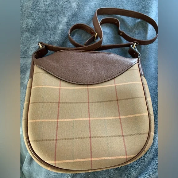 Authentic Vintage Burberry Beige and Brown Shoulder Bag - Picture 2 of 4